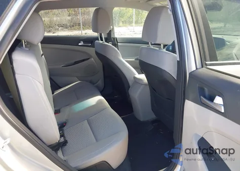 2020 Hyundai Tucson Value z USA, uszkodzony, nr VIN KM8J3CA45LU271577